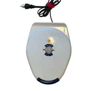 Proctor Silex Morning Baker Waffle Maker Model 26500 Round Nonstick